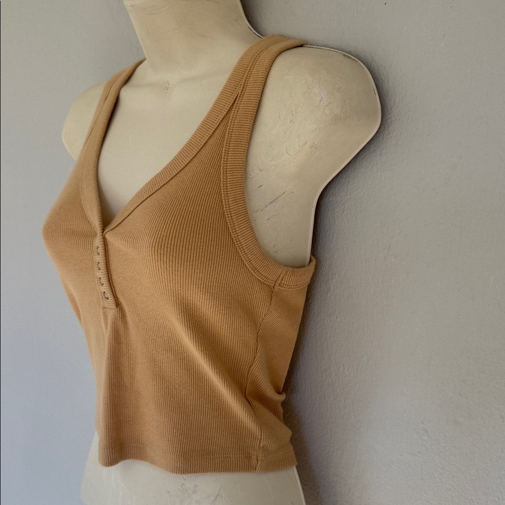 Abercrombie & Fitch soft A&F tan ribbed knit snap neckline crop tank top size XS - Picture 5 of 9